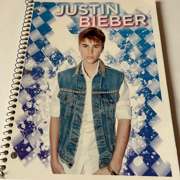 Justin Bieber notebook - Picture 1 of 3